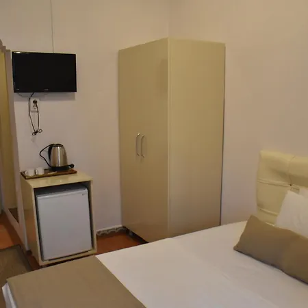 Hotel Soezer