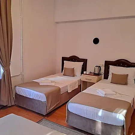 Hotel Soezer